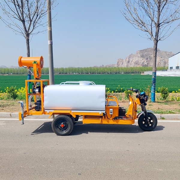 保養(yǎng)電動(dòng)灑水車需要注意哪些東西？
