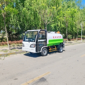 電動六輪灑水車