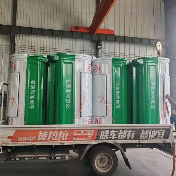 4個勾臂垃圾箱發(fā)完浙江嘉興